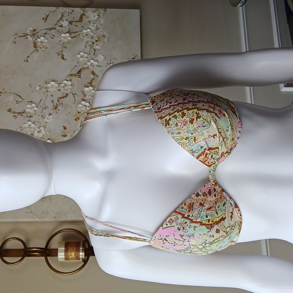 Victoria's Secret The Fabulous Strappy Push-up Padded Bikini Top. Size 34C - Picture 12 of 17